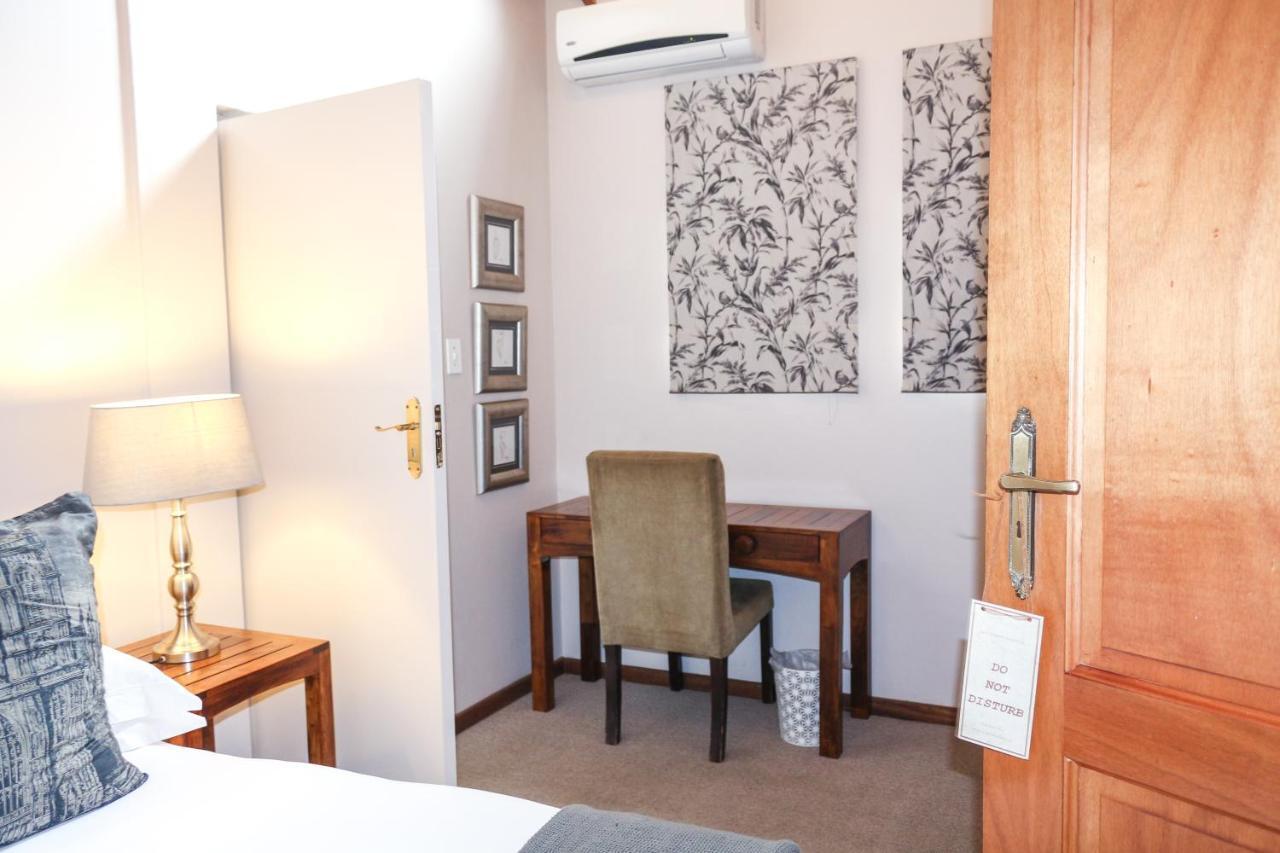 25 On Catherine Pretoria Ngoại thất bức ảnh